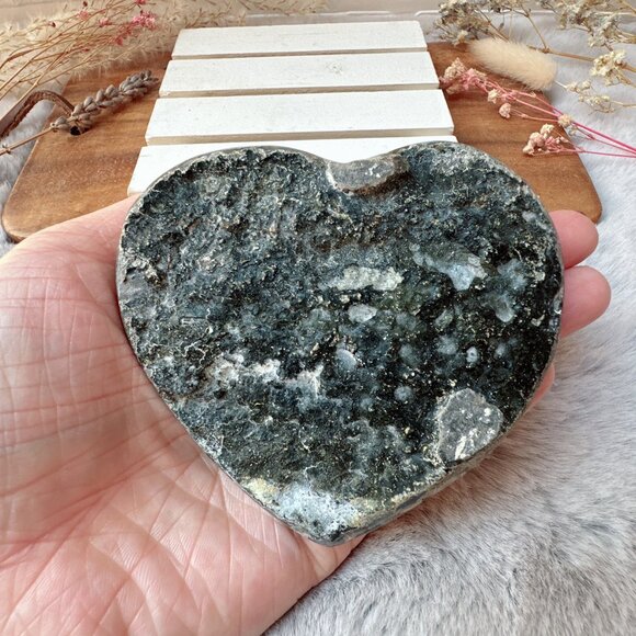 Gorgeous Raw Amethyst Heart Cluster from Uruguay - Picture 6 of 6